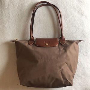 longchamp taupe